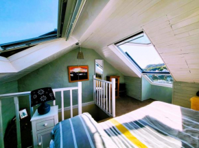 Hastings Old Town Tackleway privileged Sea Views whole house 3 beds
